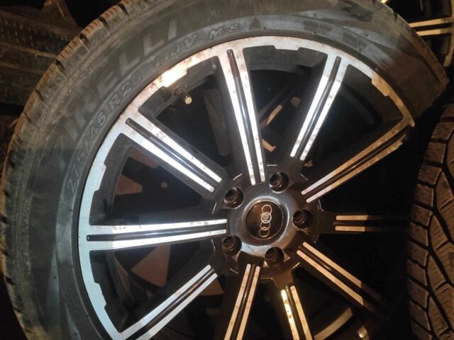 Серый Ауди Ку 7, объемом двигателя 4.2 л и пробегом 265 тыс. км за 11700 $, фото 12 на Automoto.ua