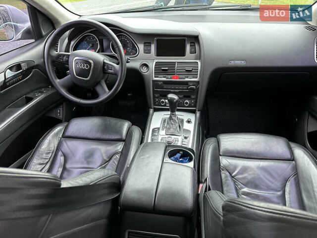 Сірий Ауді Ку 7, об'ємом двигуна 4.2 л та пробігом 360 тис. км за 7499 $, фото 23 на Automoto.ua