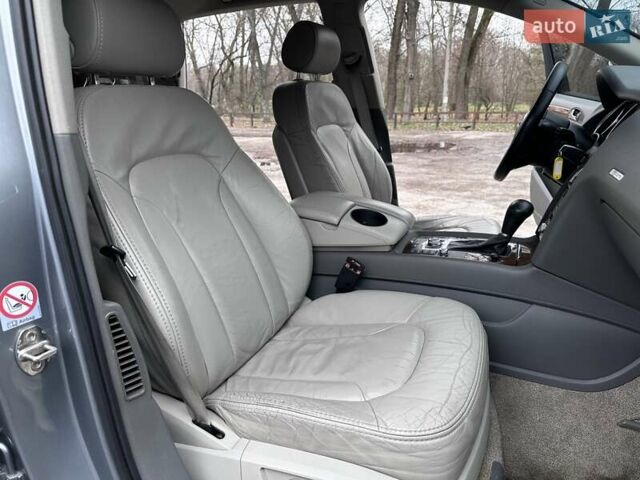 Сірий Ауді Ку 7, об'ємом двигуна 3 л та пробігом 322 тис. км за 10999 $, фото 25 на Automoto.ua