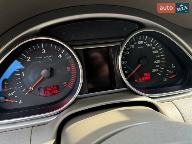 Серый Ауди Ку 7, объемом двигателя 2.97 л и пробегом 320 тыс. км за 10500 $, фото 7 на Automoto.ua