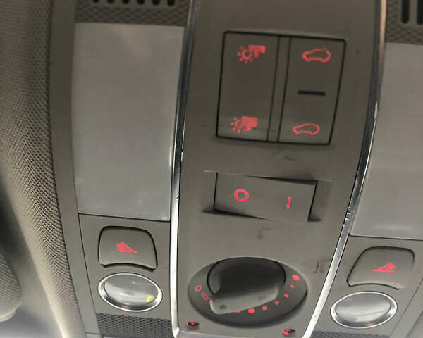 Серый Ауди Ку 7, объемом двигателя 2.97 л и пробегом 260 тыс. км за 13600 $, фото 25 на Automoto.ua