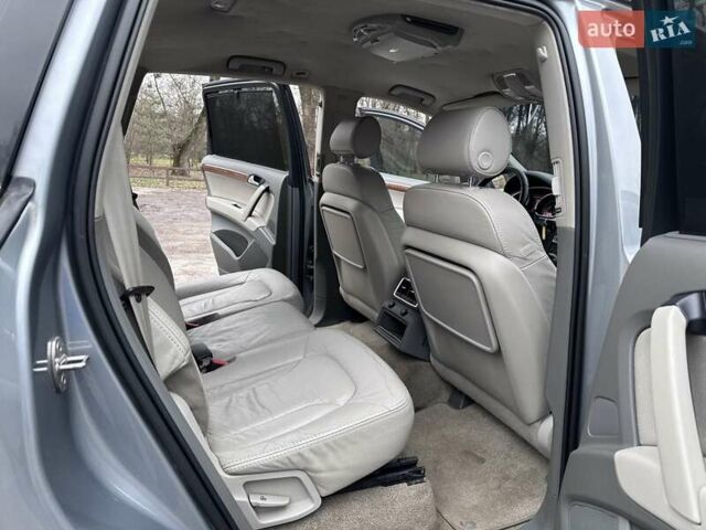 Сірий Ауді Ку 7, об'ємом двигуна 3 л та пробігом 322 тис. км за 10999 $, фото 27 на Automoto.ua