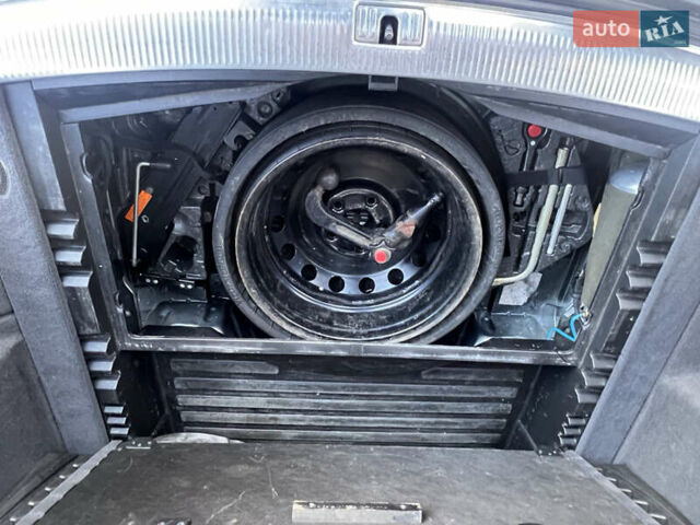 Серый Ауди Ку 7, объемом двигателя 3 л и пробегом 350 тыс. км за 10990 $, фото 18 на Automoto.ua