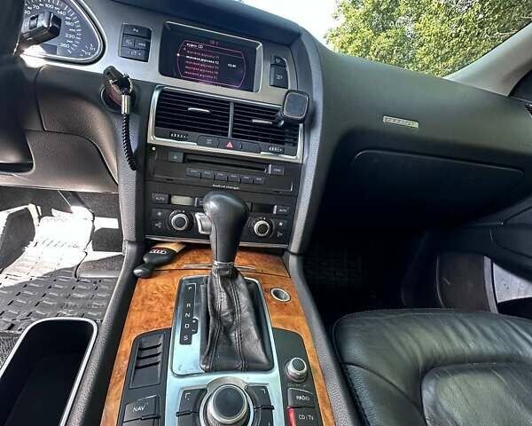 Сірий Ауді Ку 7, об'ємом двигуна 2.97 л та пробігом 331 тис. км за 13999 $, фото 15 на Automoto.ua