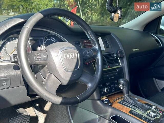 Сірий Ауді Ку 7, об'ємом двигуна 2.97 л та пробігом 331 тис. км за 13999 $, фото 12 на Automoto.ua