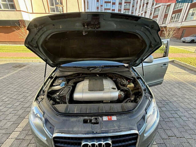 Серый Ауди Ку 7, объемом двигателя 3 л и пробегом 322 тыс. км за 12500 $, фото 9 на Automoto.ua