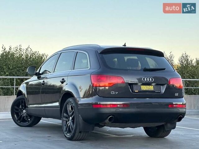 Сірий Ауді Ку 7, об'ємом двигуна 4.16 л та пробігом 250 тис. км за 9900 $, фото 2 на Automoto.ua