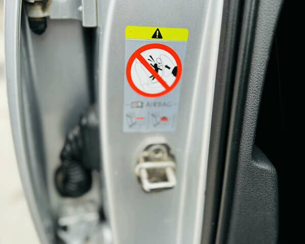 Сірий Ауді Ку 7, об'ємом двигуна 3 л та пробігом 388 тис. км за 10850 $, фото 36 на Automoto.ua