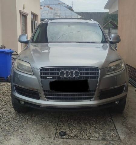 Серый Ауди Ку 7, объемом двигателя 3 л и пробегом 310 тыс. км за 260 $, фото 2 на Automoto.ua