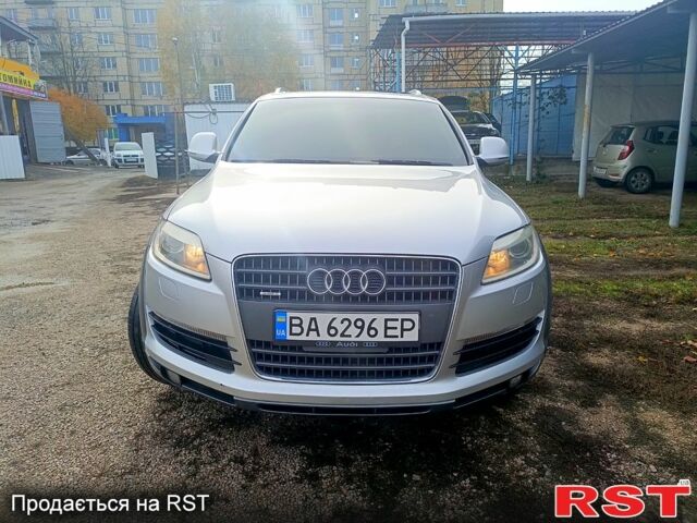 Серый Ауди Ку 7, объемом двигателя 4.2 л и пробегом 200 тыс. км за 10000 $, фото 5 на Automoto.ua