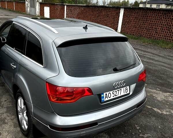 Серый Ауди Ку 7, объемом двигателя 3 л и пробегом 296 тыс. км за 12500 $, фото 4 на Automoto.ua