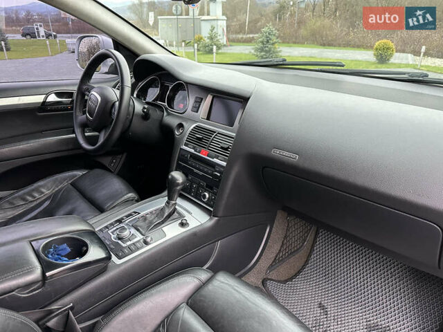 Сірий Ауді Ку 7, об'ємом двигуна 4.2 л та пробігом 360 тис. км за 7499 $, фото 20 на Automoto.ua