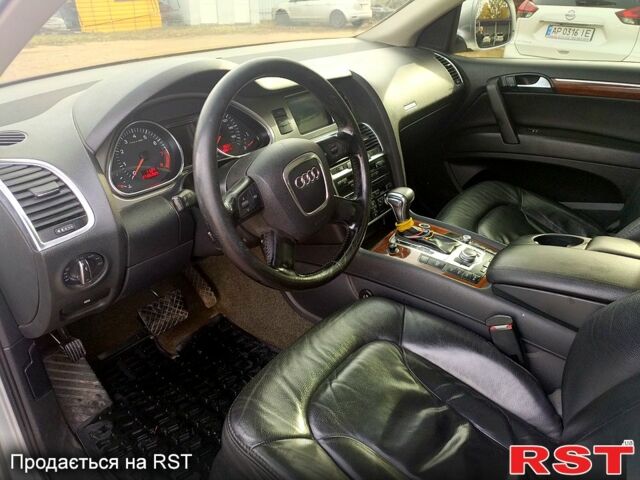 Серый Ауди Ку 7, объемом двигателя 4.2 л и пробегом 200 тыс. км за 10000 $, фото 9 на Automoto.ua