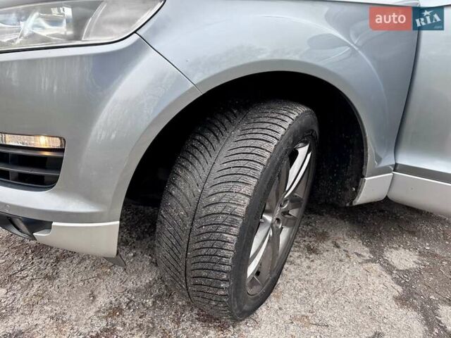 Сірий Ауді Ку 7, об'ємом двигуна 3 л та пробігом 322 тис. км за 10999 $, фото 39 на Automoto.ua