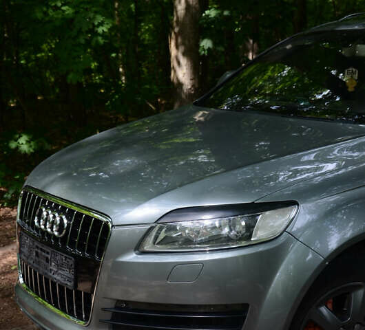 Сірий Ауді Ку 7, об'ємом двигуна 2.99 л та пробігом 316 тис. км за 12600 $, фото 2 на Automoto.ua