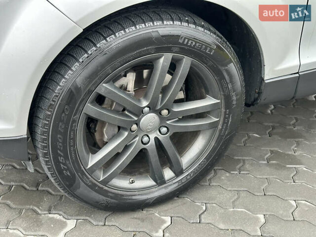 Сірий Ауді Ку 7, об'ємом двигуна 4.2 л та пробігом 360 тис. км за 7499 $, фото 16 на Automoto.ua