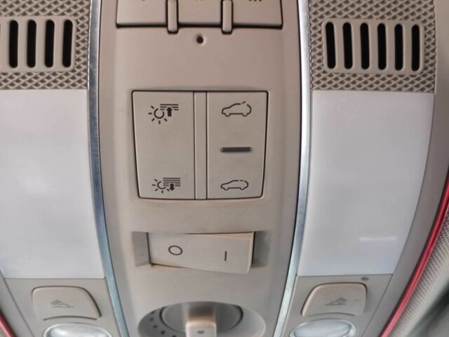 Серый Ауди Ку 7, объемом двигателя 4.2 л и пробегом 216 тыс. км за 10799 $, фото 16 на Automoto.ua