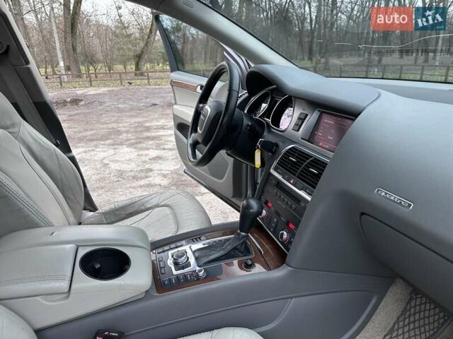 Сірий Ауді Ку 7, об'ємом двигуна 3 л та пробігом 322 тис. км за 10999 $, фото 21 на Automoto.ua