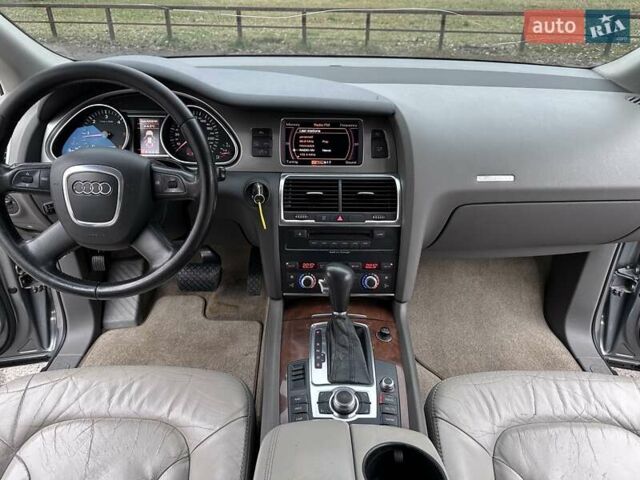 Сірий Ауді Ку 7, об'ємом двигуна 3 л та пробігом 322 тис. км за 10999 $, фото 36 на Automoto.ua