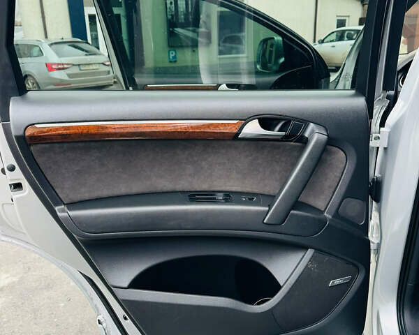 Сірий Ауді Ку 7, об'ємом двигуна 3 л та пробігом 388 тис. км за 10850 $, фото 23 на Automoto.ua