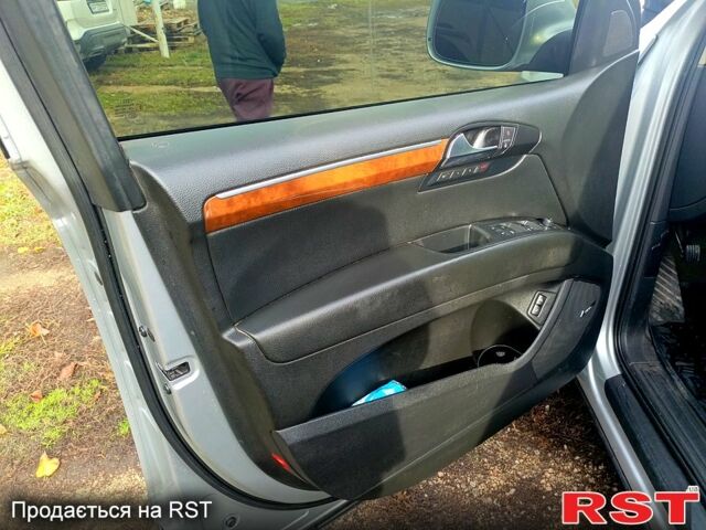 Серый Ауди Ку 7, объемом двигателя 4.2 л и пробегом 200 тыс. км за 10000 $, фото 11 на Automoto.ua