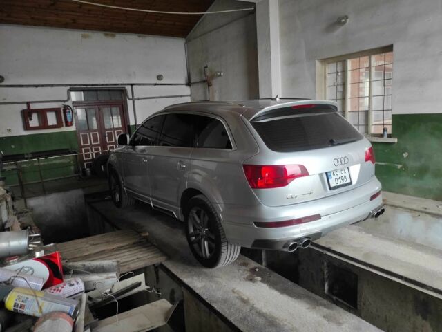 Серый Ауди Ку 7, объемом двигателя 4.2 л и пробегом 265 тыс. км за 11700 $, фото 1 на Automoto.ua