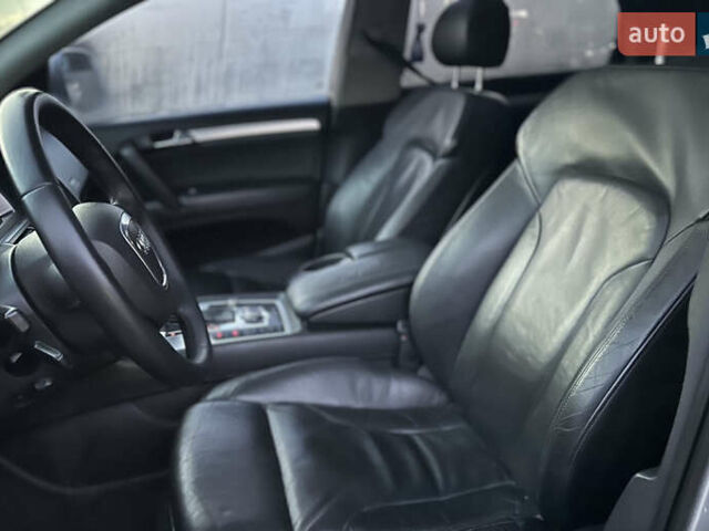 Серый Ауди Ку 7, объемом двигателя 4.16 л и пробегом 359 тыс. км за 7499 $, фото 7 на Automoto.ua