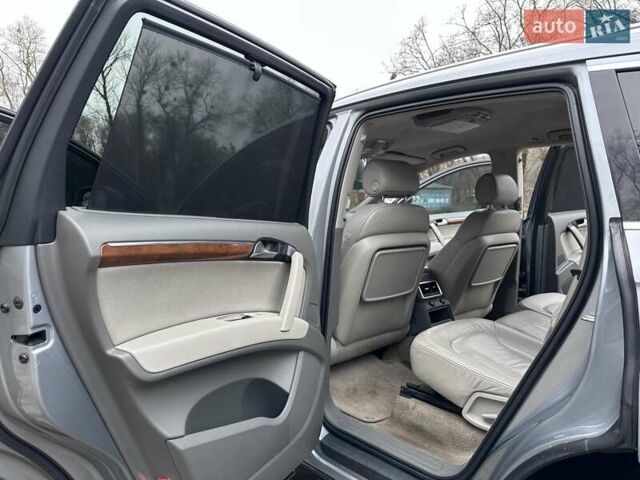 Сірий Ауді Ку 7, об'ємом двигуна 3 л та пробігом 322 тис. км за 10999 $, фото 32 на Automoto.ua