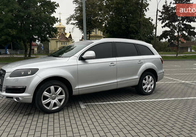 Серый Ауди Ку 7, объемом двигателя 3 л и пробегом 268 тыс. км за 12800 $, фото 2 на Automoto.ua