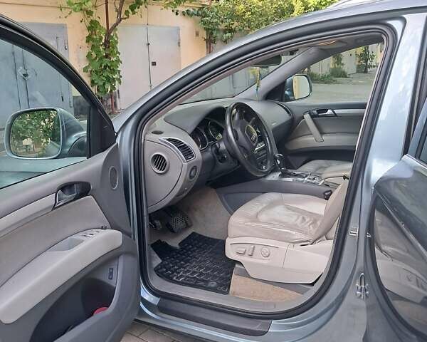 Серый Ауди Ку 7, объемом двигателя 2.97 л и пробегом 320 тыс. км за 13200 $, фото 14 на Automoto.ua