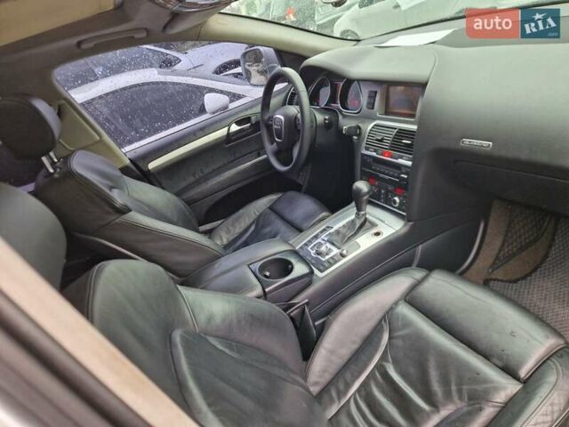 Серый Ауди Ку 7, объемом двигателя 4.2 л и пробегом 299 тыс. км за 7999 $, фото 3 на Automoto.ua