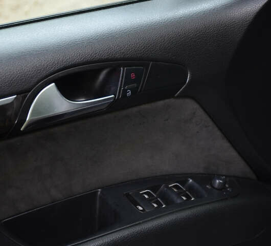 Сірий Ауді Ку 7, об'ємом двигуна 2.99 л та пробігом 316 тис. км за 12600 $, фото 7 на Automoto.ua