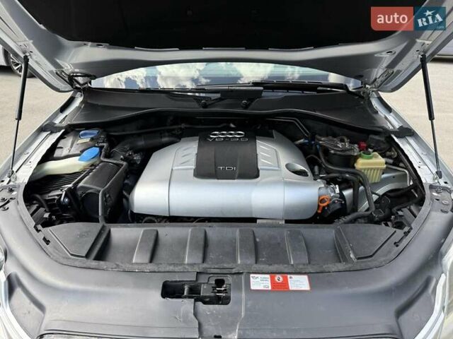 Серый Ауди Ку 7, объемом двигателя 2.97 л и пробегом 320 тыс. км за 10500 $, фото 13 на Automoto.ua