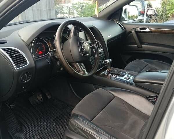 Сірий Ауді Ку 7, об'ємом двигуна 3 л та пробігом 320 тис. км за 13500 $, фото 1 на Automoto.ua