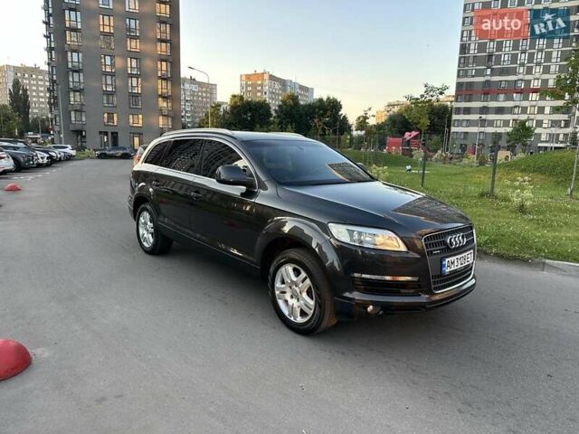 Серый Ауди Ку 7, объемом двигателя 3 л и пробегом 267 тыс. км за 9750 $, фото 2 на Automoto.ua