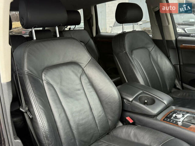 Серый Ауди Ку 7, объемом двигателя 3 л и пробегом 300 тыс. км за 12499 $, фото 53 на Automoto.ua