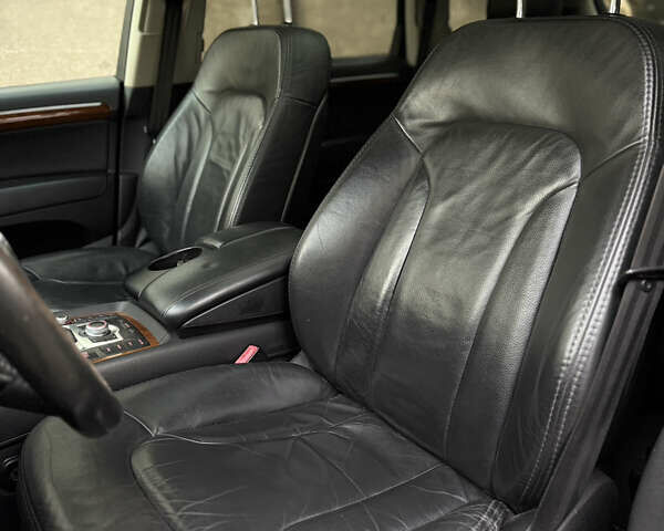 Серый Ауди Ку 7, объемом двигателя 4.2 л и пробегом 222 тыс. км за 8200 $, фото 18 на Automoto.ua