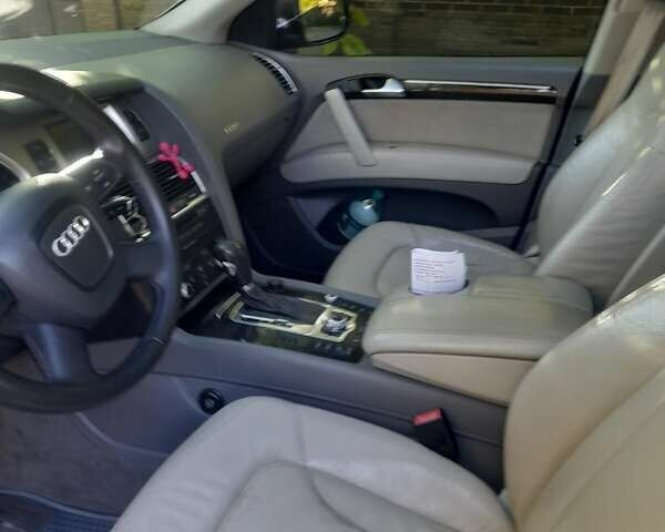 Сірий Ауді Ку 7, об'ємом двигуна 3 л та пробігом 290 тис. км за 14000 $, фото 11 на Automoto.ua