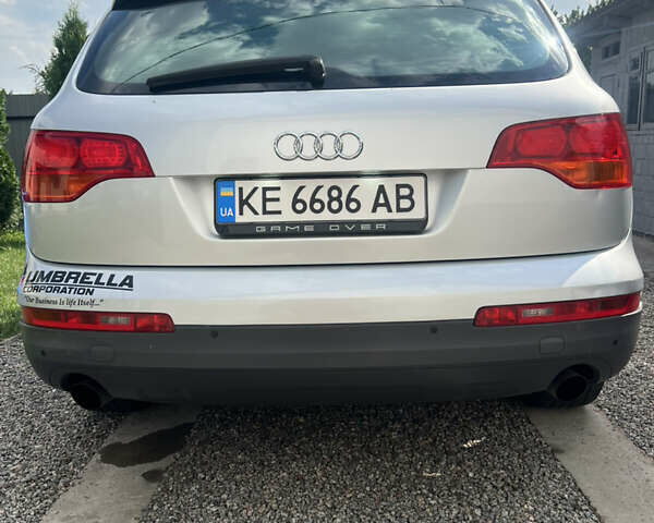 Серый Ауди Ку 7, объемом двигателя 3.6 л и пробегом 141 тыс. км за 11400 $, фото 5 на Automoto.ua