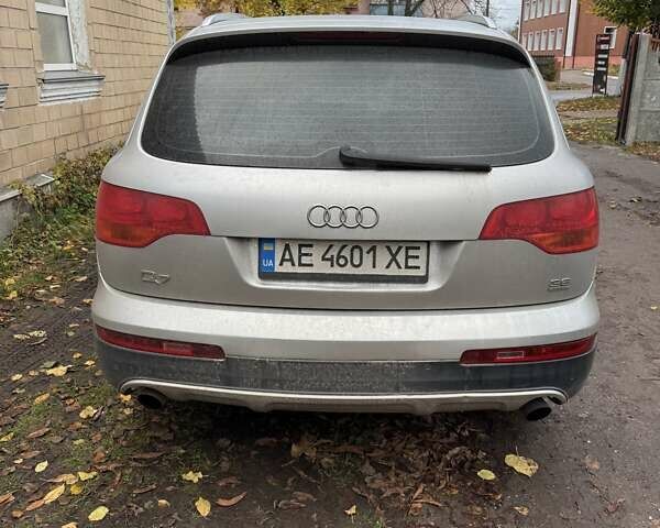 Серый Ауди Ку 7, объемом двигателя 3.6 л и пробегом 190 тыс. км за 10500 $, фото 1 на Automoto.ua