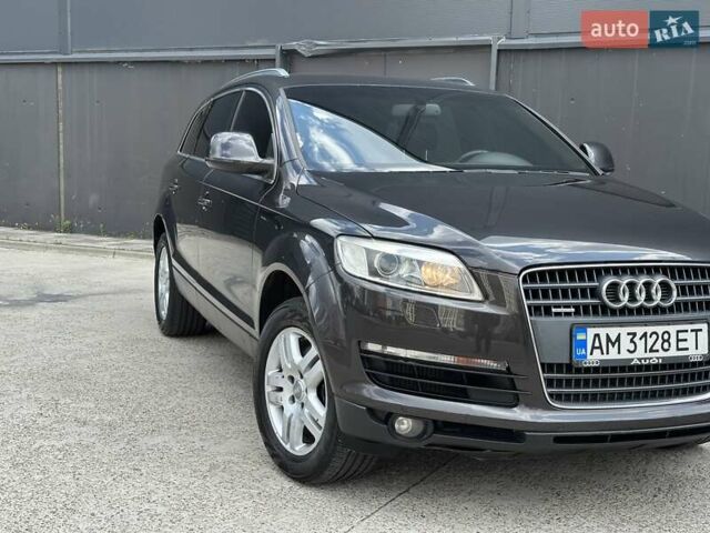 Сірий Ауді Ку 7, об'ємом двигуна 3 л та пробігом 267 тис. км за 10650 $, фото 2 на Automoto.ua