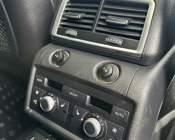 Сірий Ауді Ку 7, об'ємом двигуна 4.17 л та пробігом 268 тис. км за 8499 $, фото 20 на Automoto.ua