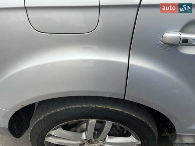 Серый Ауди Ку 7, объемом двигателя 3.6 л и пробегом 307 тыс. км за 8200 $, фото 13 на Automoto.ua