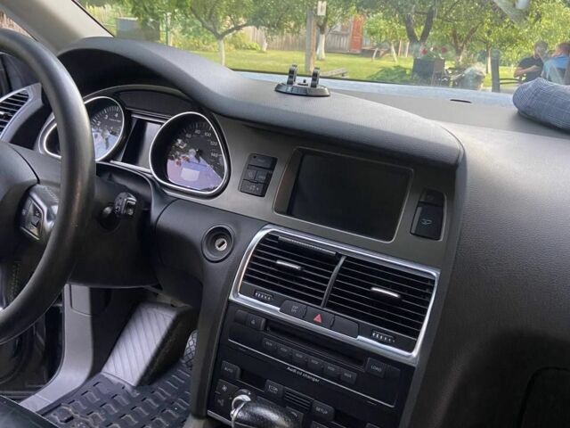 Серый Ауди Ку 7, объемом двигателя 4.2 л и пробегом 200 тыс. км за 11500 $, фото 6 на Automoto.ua