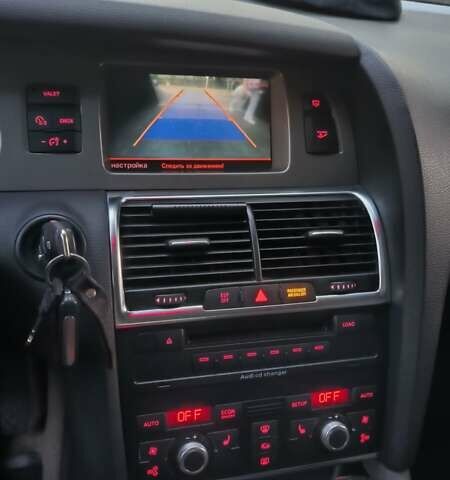 Серый Ауди Ку 7, объемом двигателя 4.16 л и пробегом 200 тыс. км за 11900 $, фото 22 на Automoto.ua