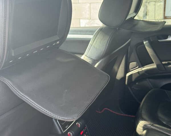 Серый Ауди Ку 7, объемом двигателя 3 л и пробегом 359 тыс. км за 11800 $, фото 9 на Automoto.ua