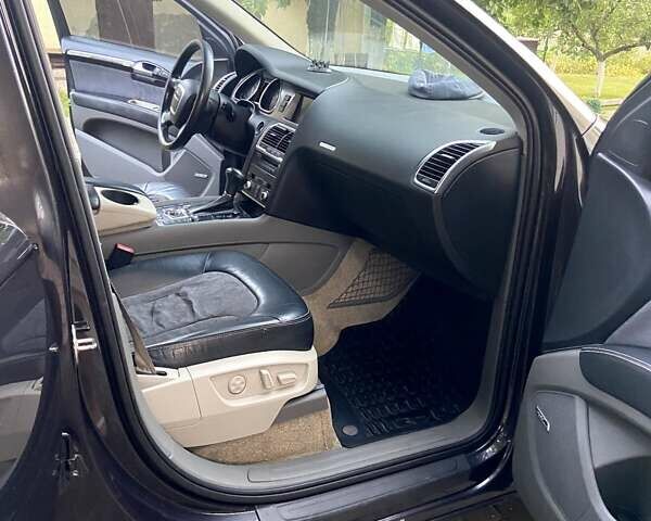 Серый Ауди Ку 7, объемом двигателя 4.16 л и пробегом 200 тыс. км за 11900 $, фото 15 на Automoto.ua