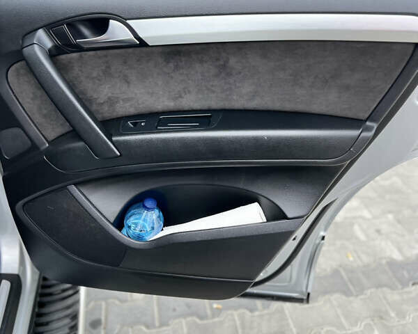 Ауді Ку 7 2007 у Луцьку на Automoto.ua Сірий Ауді Ку 7, об'ємом двигуна 2.97 л та пробігом 319 тис. км за 12300 $, фото 16 на Automoto.ua