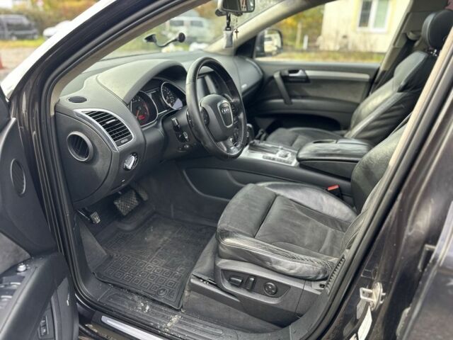 Серый Ауди Ку 7, объемом двигателя 3 л и пробегом 300 тыс. км за 4800 $, фото 4 на Automoto.ua