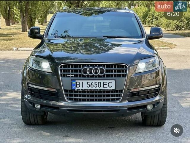 Ауді Ку 7 2007 у Горішні Плавні (Комсомольськ) на Automoto.ua Сірий Ауді Ку 7, об'ємом двигуна 4.16 л та пробігом 226 тис. км за 10900 $, фото 5 на Automoto.ua